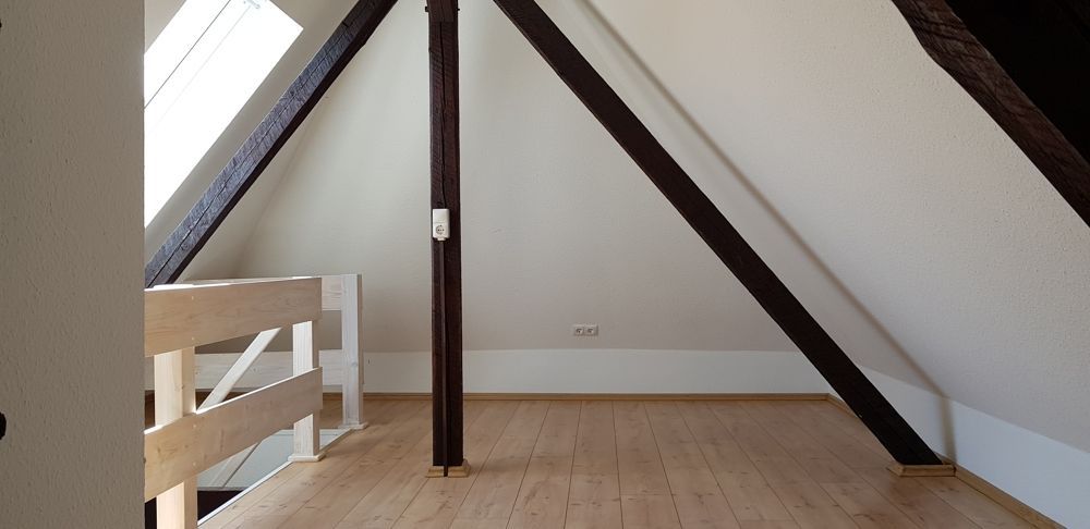 Stilvolle 3-Zimmer-Altbauwohnung mit offener Galerie -Tolle Wohnatmosphäre in ruhiger Lage – Gallerie