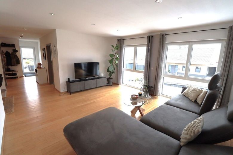 Wohnung mit 27m² Dachterrasse + +  Wolfsburg-Wendschott + + – offener Wohnbereich