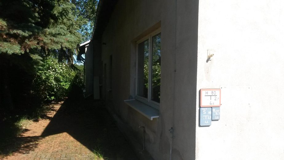 Usedom-Isola del Sole, terreno edificabile con fabbricato preesistente (ex edificio di servizio) per casa unifamiliare + bifamiliare, tiny house o simili. – Eingangsbereich