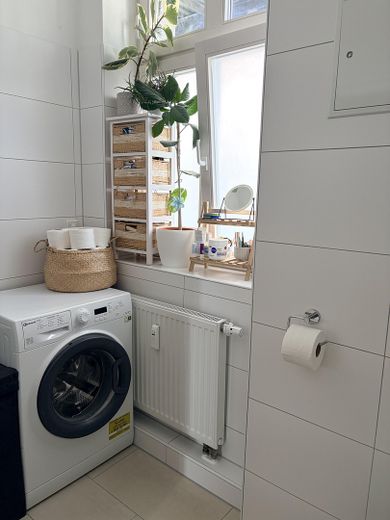 Sonnige 2-Zimmerwohnung in der Fleischervorstadt, vermietet – Badezimmer