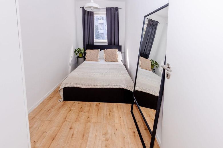 ¡Sin comisión! Tu hogar en Charlottenburg: luminoso apartamento de 3 habitaciones con balcón, cocina equipada y ascensor – Kinder-/Arbeitszimmer