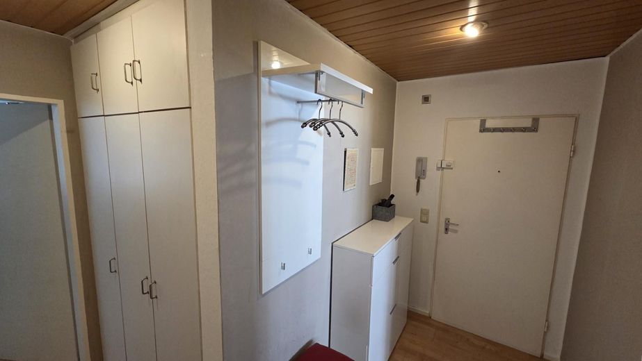 Vivienda moderna en Unterbilk: elegante apartamento con plaza de garaje subterráneo. – Diele – kurze Wege zu allen Rä