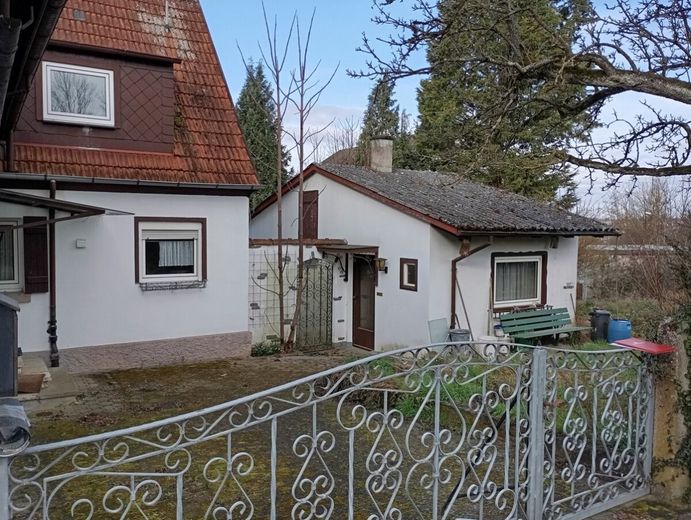 HEIMWERKER- oder Handwerker- HAUS mit Nebenhaus und großem Garten - Zentral in Bretten – Haus und Gästehaus