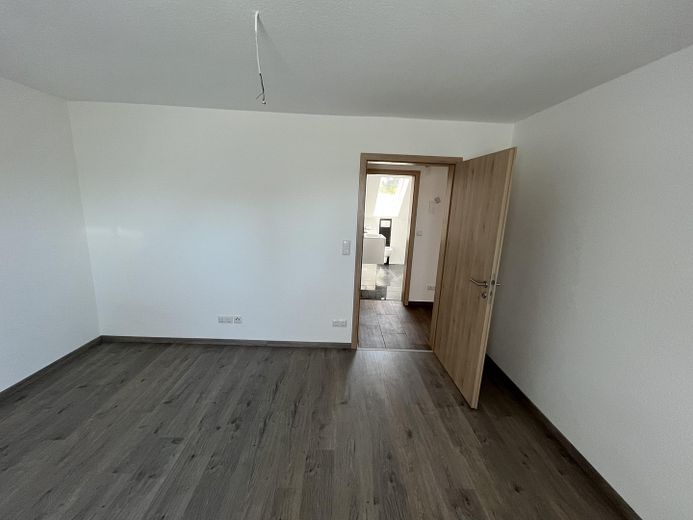 شقة مريحة من غرفتين ونصف، الطابق الثاني، في إرلانغن - ديشندورف، Loheweg 2 – Schlafzimmer