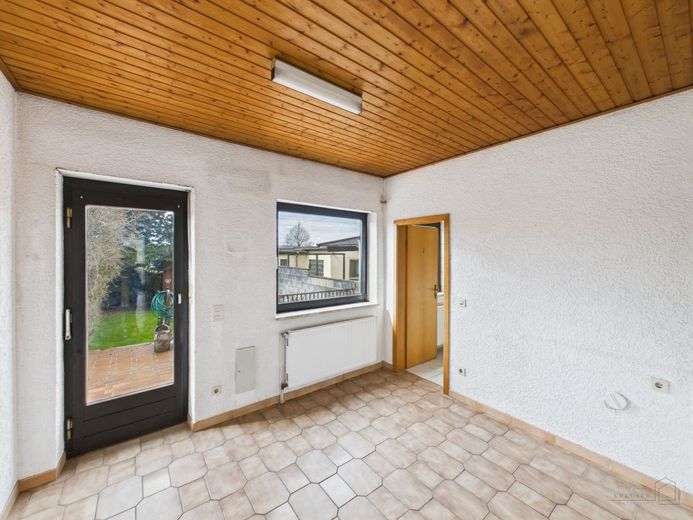 Großzügiges Einfamilienhaus mit Südgarten, 4 Schlafzimmern, Balkon &amp; Garage nahe Saarpolygon – Bild 8