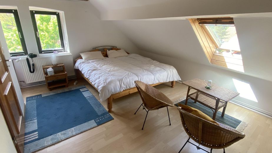 Dom dwurodzinny w wyjątkowej lokalizacji w Falkenstein w powiecie Donnersbergkreis na sprzedaż – Schlafzimmer OG / FeWo