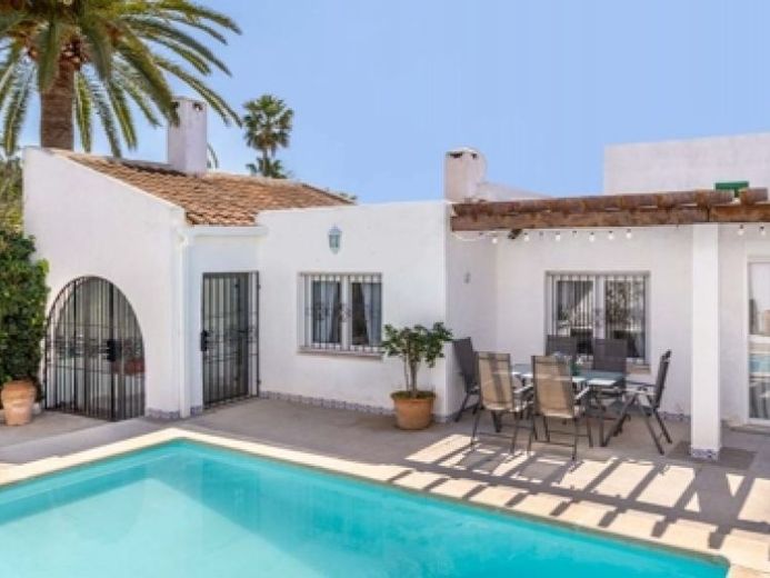 Ibiza Style Villa mit Ferienvermietungslizenz in Sol de Mallorca zu verkaufen – Foto 1