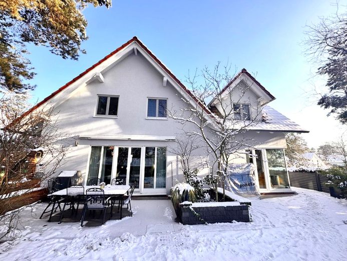 Familienfreundliches möbliertes Haus mit Garten nahe Berlin - befristet – Garden 1