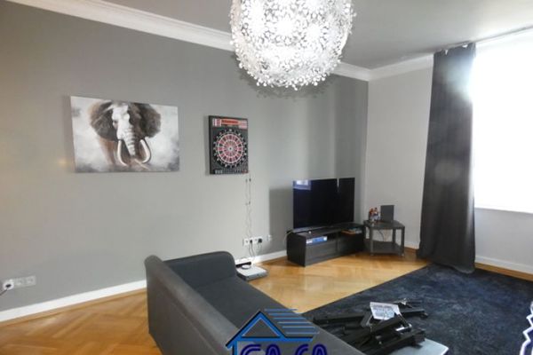 4 Rooms in Westend: Furnished 4-room apartment with loggia in a beautifully renovated period building