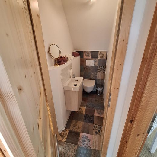 Doppelhaus - ehem. Bauernhof in Bremen-Huchting – Gäste-WC OG