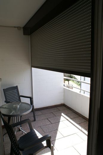 Güvenli sermaye yatırımı: Popüler bir tatil bölgesinde tam mobilyalı daire. – Balkon-Rollladen