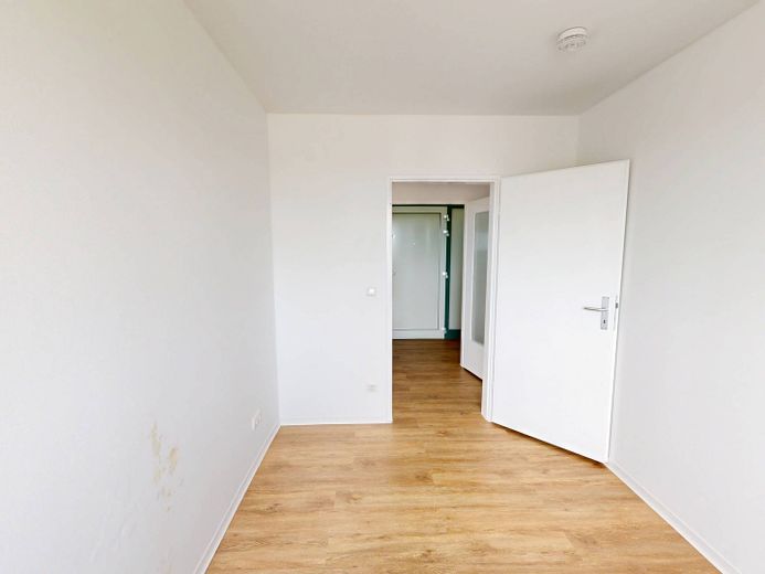 Appartement moderne de 3 pièces avec BALCON et beaucoup de lumière naturelle – Ansicht II: Schlafzimmer II