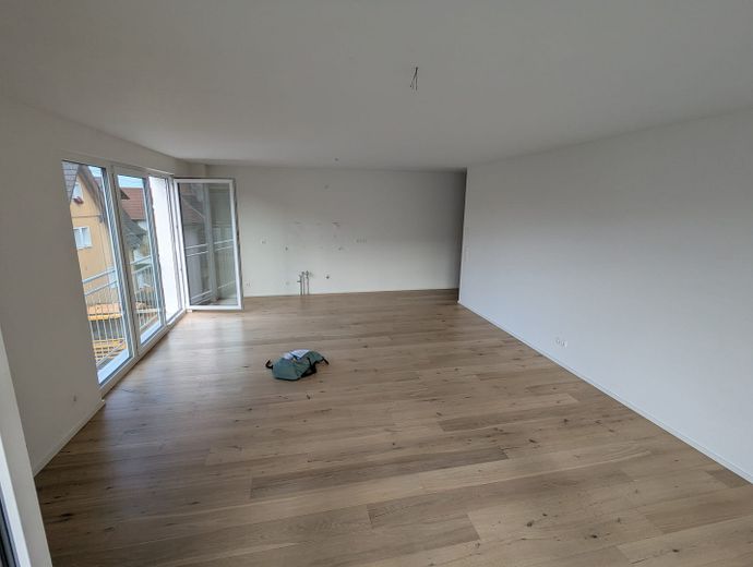 Helle 2 Zimmer-Wohnung mit Stellplatz & Balkon in Oberschopfheim – Wohn-Esszimmer