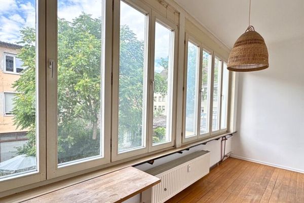 Luminoso e ben tenuto appartamento d’epoca di 2-ZKB nel quartiere Nauwieser