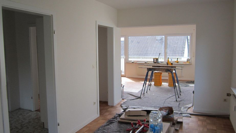 Zentrale ruhige 4,5-Zimmer-Wohnung mit großem Balkon 1. OG in Herrenberg Ziegelfeld von privat – Essen