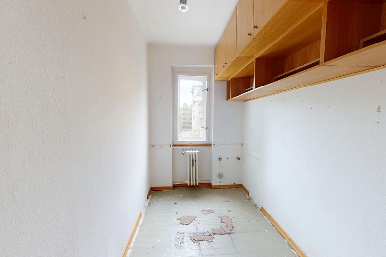 Kleines Zimmer mit Einbau