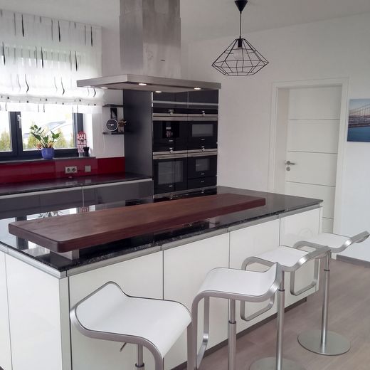 Einfamilienhaus KfW-70, Solarthermie-Anlage, Doppelgarage, ohne Keller provisionsfrei – Küche 