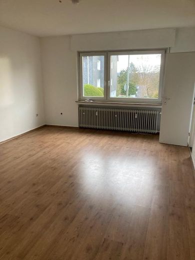 Großzügige Wohnung mit ausgebauten Kellerräumen und Terrasse in Reinshagen – फोटो 4