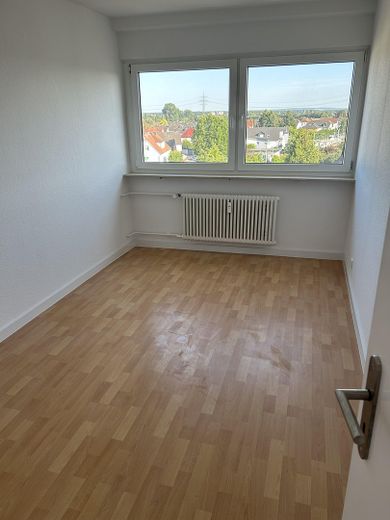 ***Ruhige  4 Zi. Wohnung in TOP Lage von Jügesheim - S-Bahnnähe *** – Foto 3