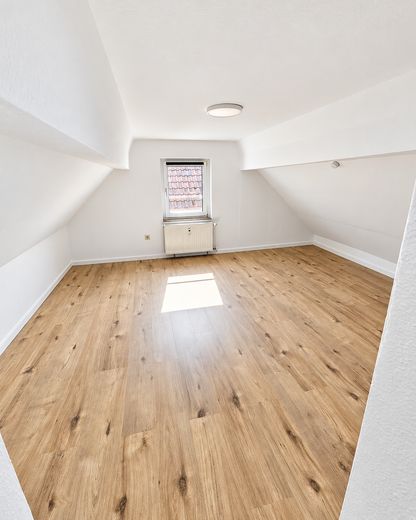 Yaklaşık %6 getirili cazip konut ve ticari bina – alıcı için komisyonsuz – Fotoğraf 3