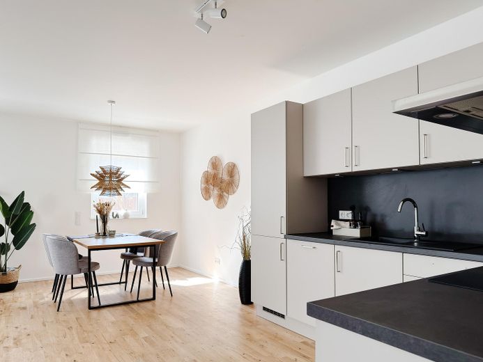 Erstbezug! Familienfreundliche 4-Zimmer-Wohnung im Grünen! – Foto 4