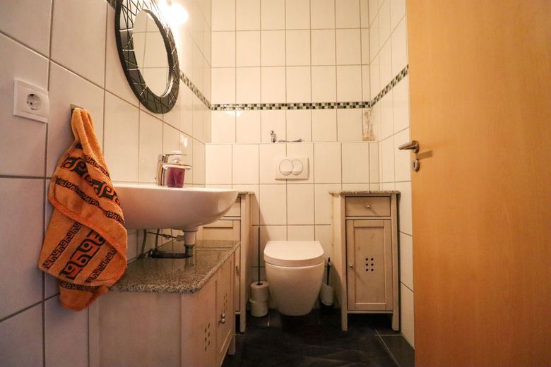 Top gepflegtes Objekt wartet auf neue Besitzer – Gäste WC