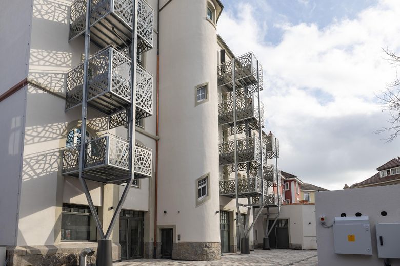 2 Zi - Wohnen im LöwenBau mit Balkon - E2-W03, 55,2m², 1.350 € FLAT – LöwenBau Fassade