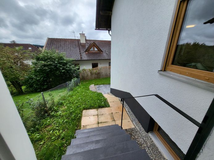منزل واسع التصميم للعائلة بأكملها! *بدون عمولة* – Seitlicher Garten