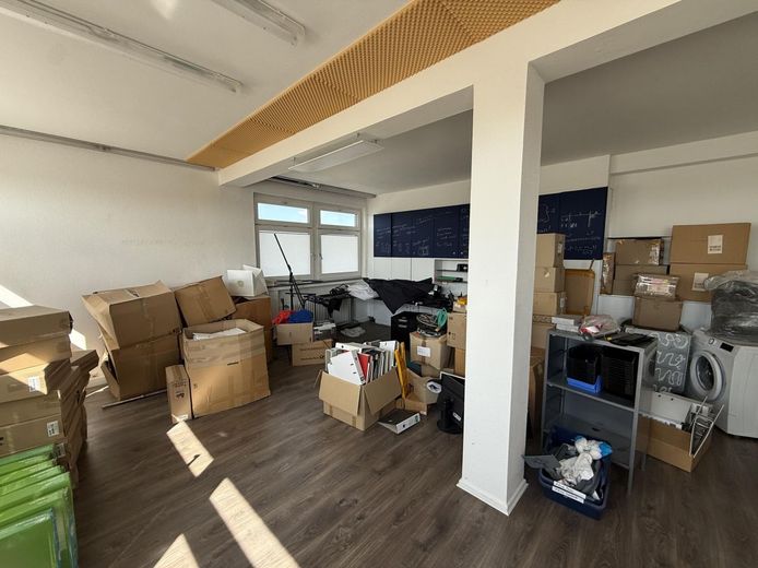 Vielseitige Büro- und Gewerbeflächen mit Lager in etabliertem Gewerbestandort – 4.OG