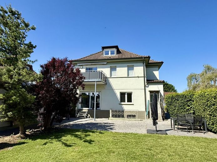 Fröndenberg-Dellwig: Exklusives Zweifamilienhaus - Naturverbundenes Wohnen nahe der Ruhr-Auen! – Rückansicht Wohnhaus