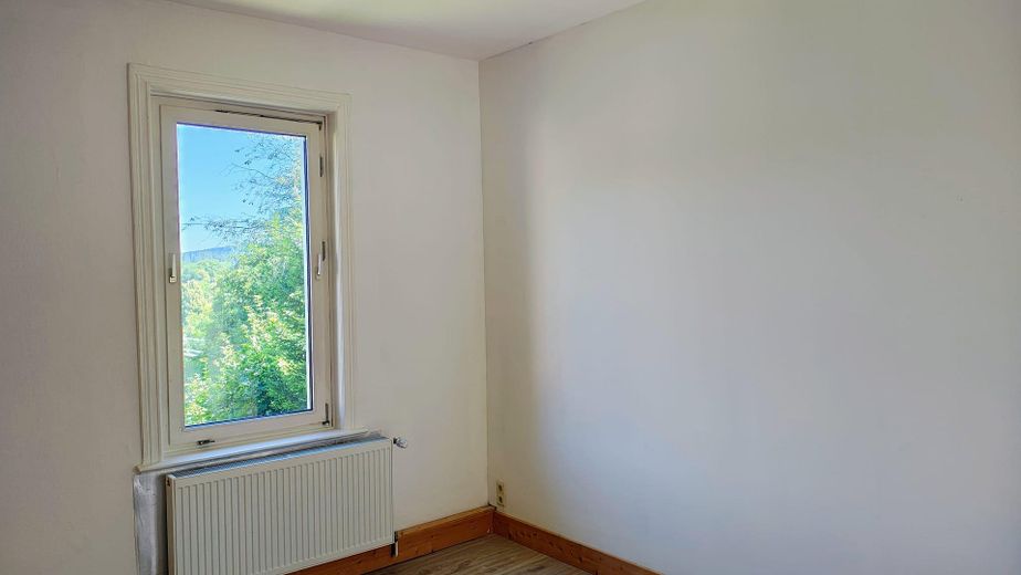 Renovated 4-room apartment with fitted kitchen, 120sqm – Zimmer 4.1