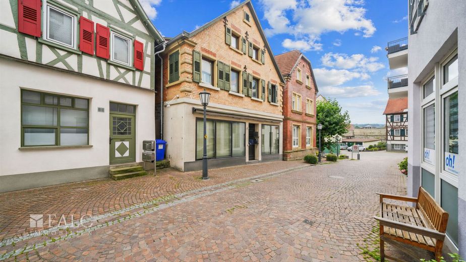 Ein Haus - 3 Etagen - Vielseitig Nutzbar... und das zu einem unschlagbaren Preis! - FALC Immobilien – Ihr neues Eigenheim
