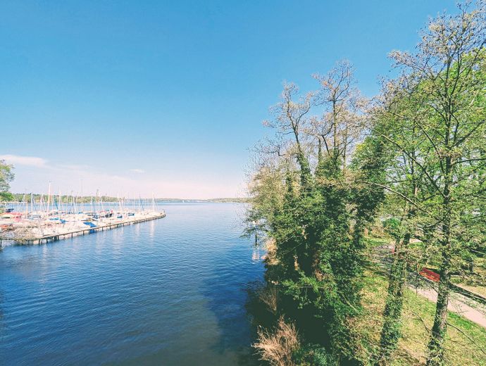 Renoviertes DG in Wannsee – bezugsfrei & provisionsfrei, ideal zur Eigennutzung oder Kapitalanlage – Großer Wannsee