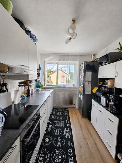 Provisionsfrei: Gepflegte 3-Zimmer-Wohnung mit Südwestbalkon – ab Dezember bezugsfrei – Separate Küche inkl. EBK