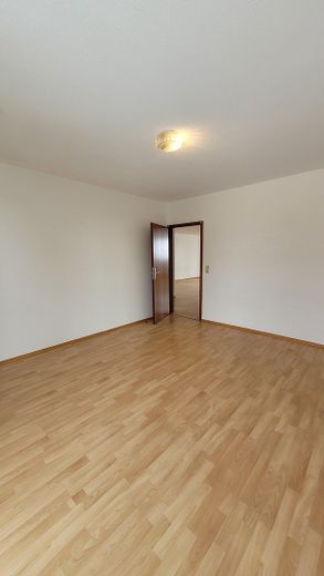 Renovierte 3 Zimmer Wohnung mit Einbauküche – Schlafzimmer 2