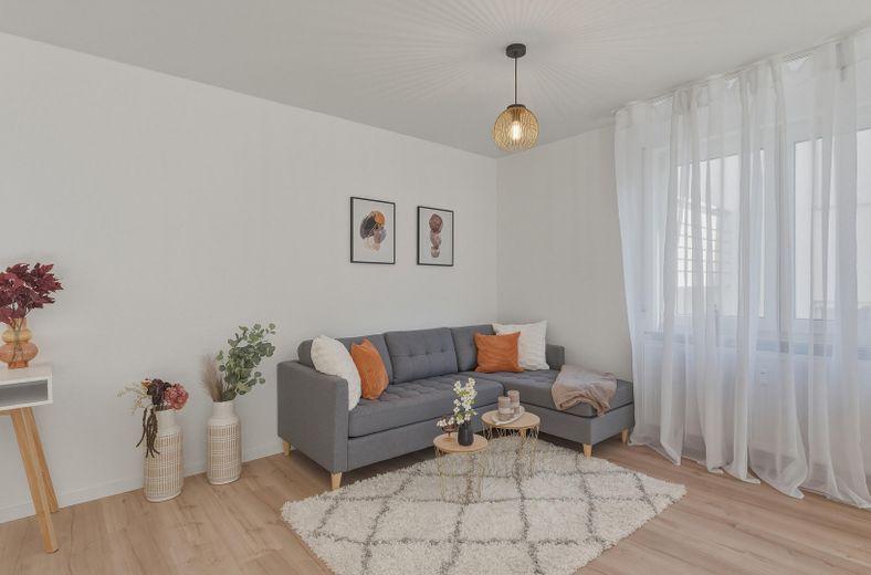 Amore per il giardino! Appartamento ristrutturato di 2 locali libero da subito, con splendido giardino privato e terrazza soleggiata – Foto 3