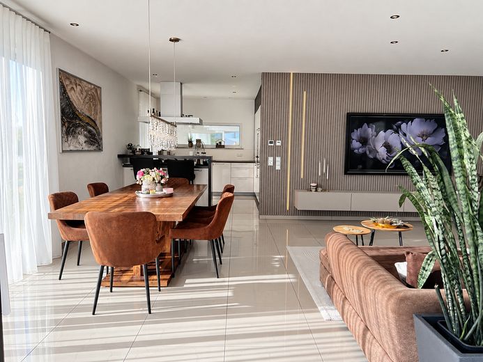 Winkelbungalow mit Sonnenterrasse und großzügigem Wohnambiente – Essbereich 2