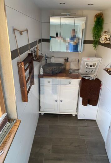 IDYLLISCHES BAYERWALD-HÄUSCHEN – Badezimmer