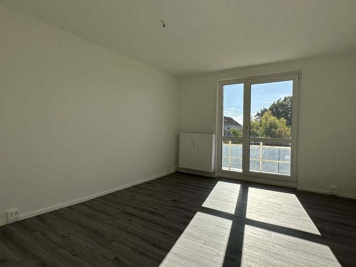 Frisch sanierte 3-Raumwohnung mit Balkon inklusive Einbauküche!!! – Wohnen I