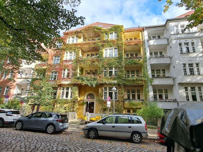 Solide vermietete 2-Zimmer-Erdgeschoss-Altbauwohnung mit Perspektive zur späteren Eigennutzung – Foto 1
