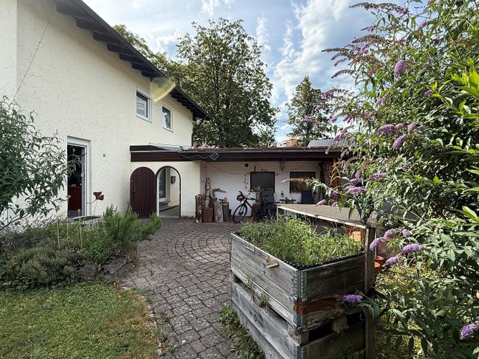 Großzügiges Einfamilienhaus in Top Lage von privat zu verkaufen – Foto 6