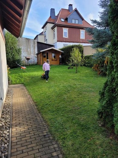 Maison individuelle modernisée avec jardin et faibles charges annexes à louer à Ilsenburg – Photo 4