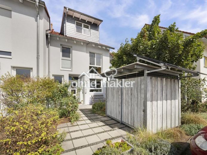 Casa a schiera di testa a Roßdorf con 6 stanze, terrazza e giardino: spazio per tutta la famiglia – Foto 1