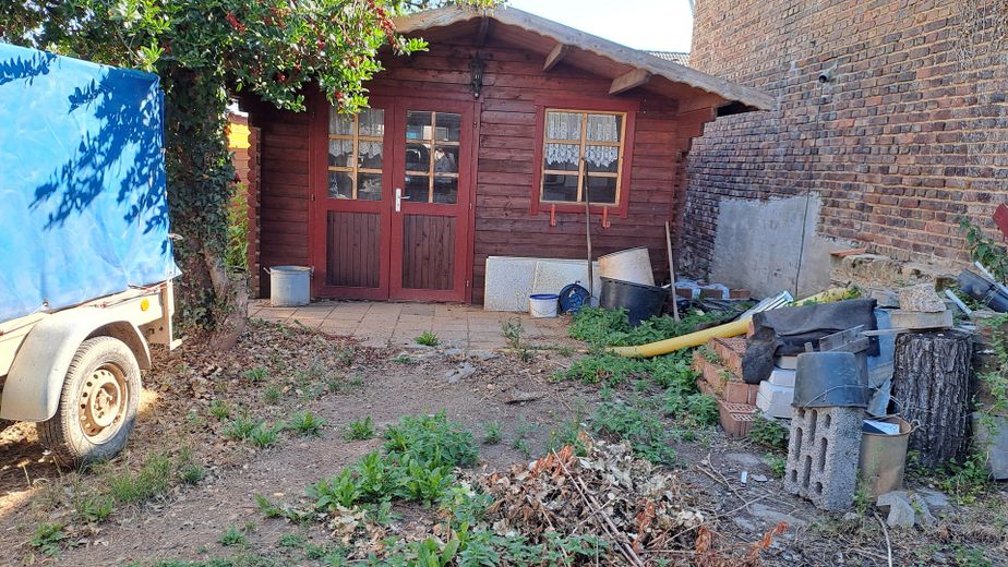 Kleines Einfamilienhaus -- HANDWERKER ZU MIR – Gartenhaus