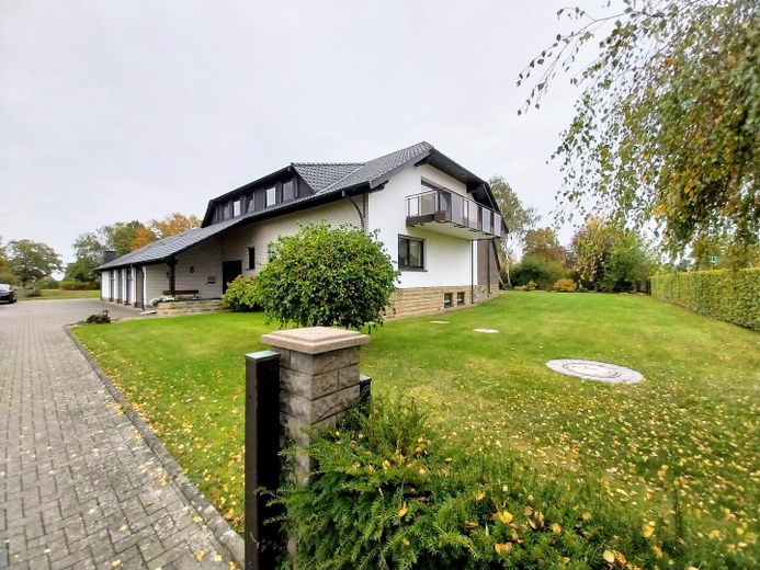 Außenansicht Einfahrt