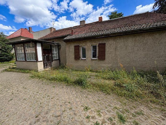Immobilienschatz mitten in Friedrichshagen zu verkaufen – Remise Eingang