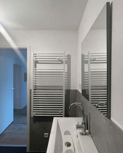 Schöne 2-Zimmer Altbauwohnung im Zentrum Aachen WG tauglich inklusive Einbauküche – Foto 2