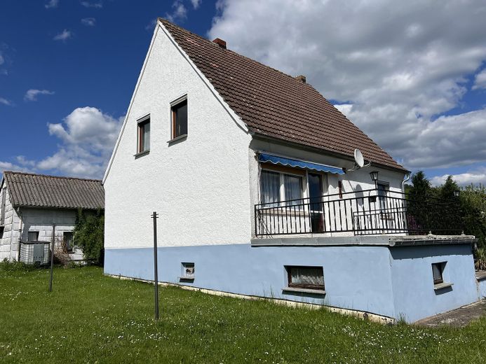 Budynek mieszkalny – Zdjęcie 1