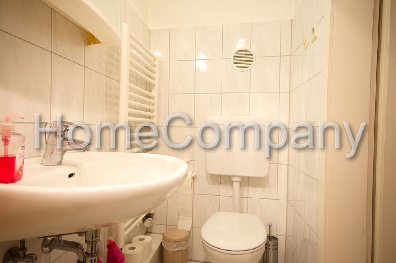 Freundlich eingerichtete Wohnung mit Internetzugang, ruhige Lage, sehr gute Verkehrsanbindung, gern an Wochenendheimfahrer – a4021f89a148085124e8cbf374d1c396c630320f.jpg