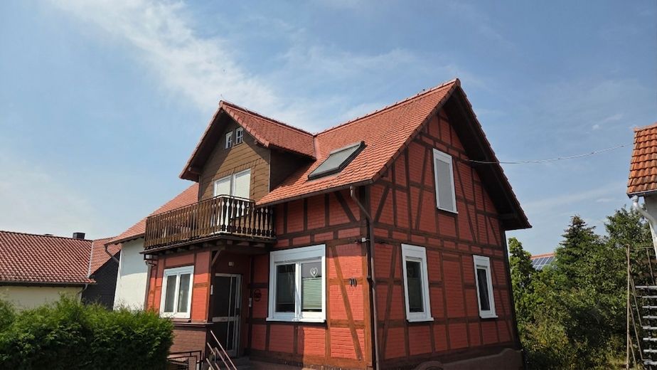 Kernsaniertes EFH nahe Marburg: Pool & 908m² Traumgarten – Photo 1
